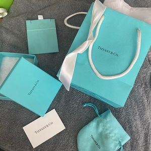 Bigger Tiffany’s necklace set